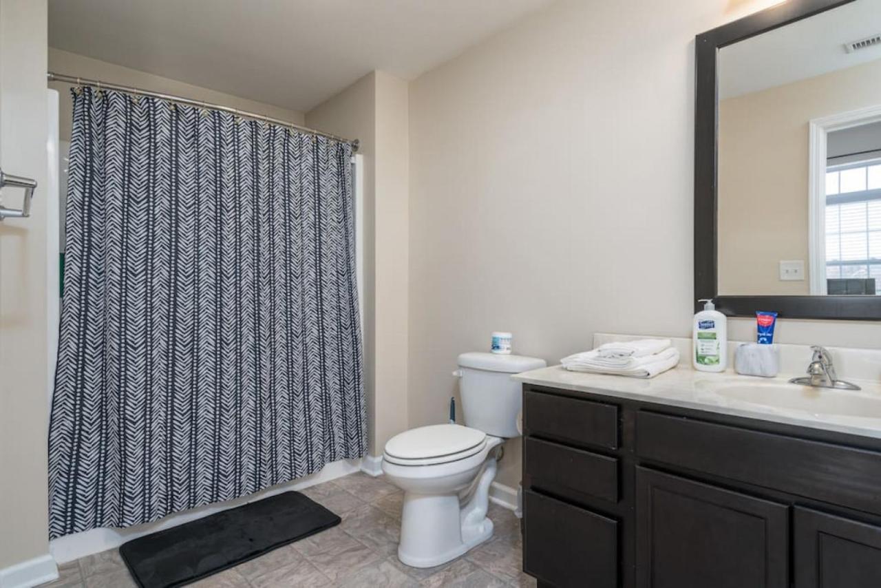 דירות אינדיאנפוליס Private Bed Downtown Indy - Shared מראה חיצוני תמונה